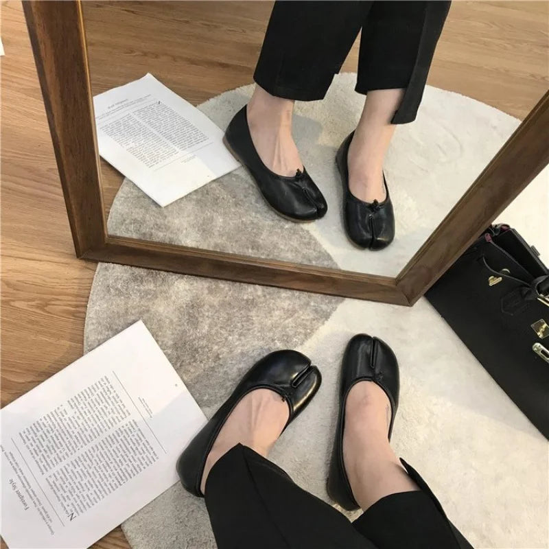 Korean Style Horse-Shoe Split-Toe Women's Shallow Mouth Single Shoes New Slip-On Pig's Trotters Versatile Grandma Flat Loafers